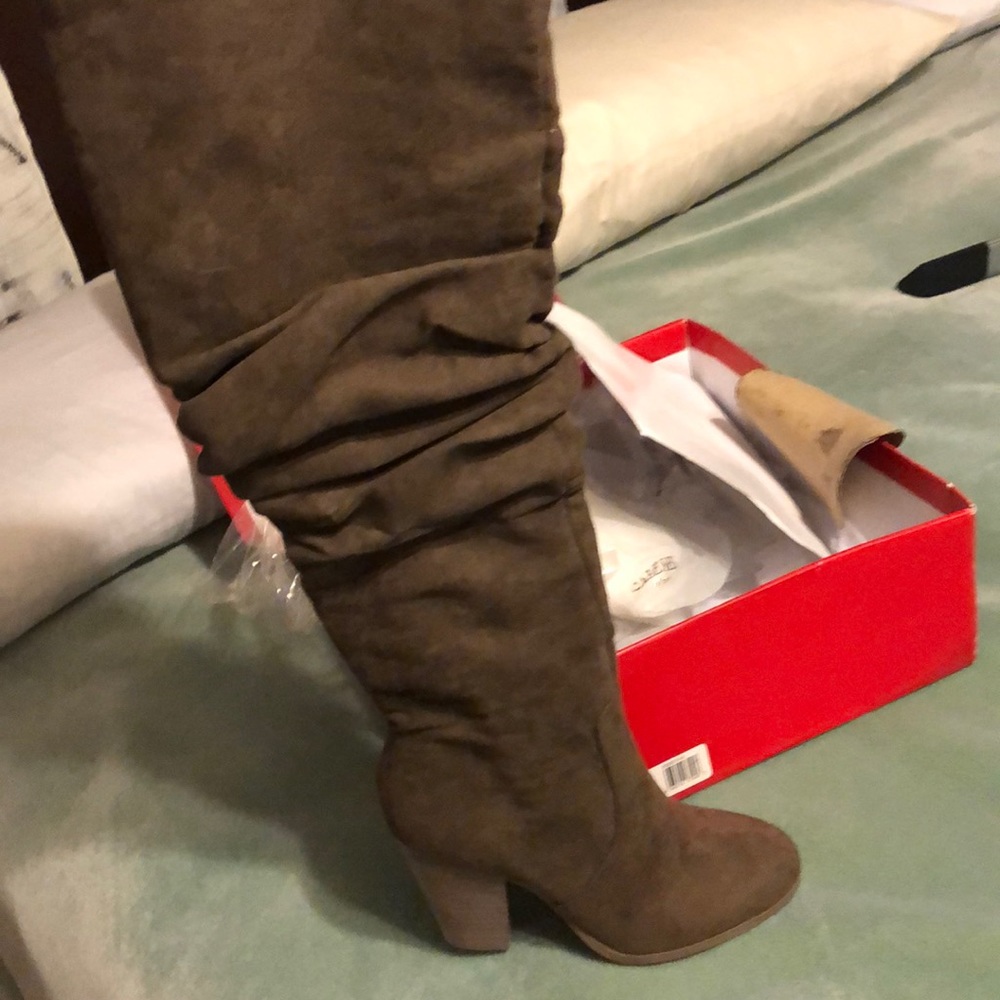 Thigh High boots 👢